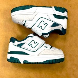 New Balance 550 Toddler Size 6 in White/Vintage Teal